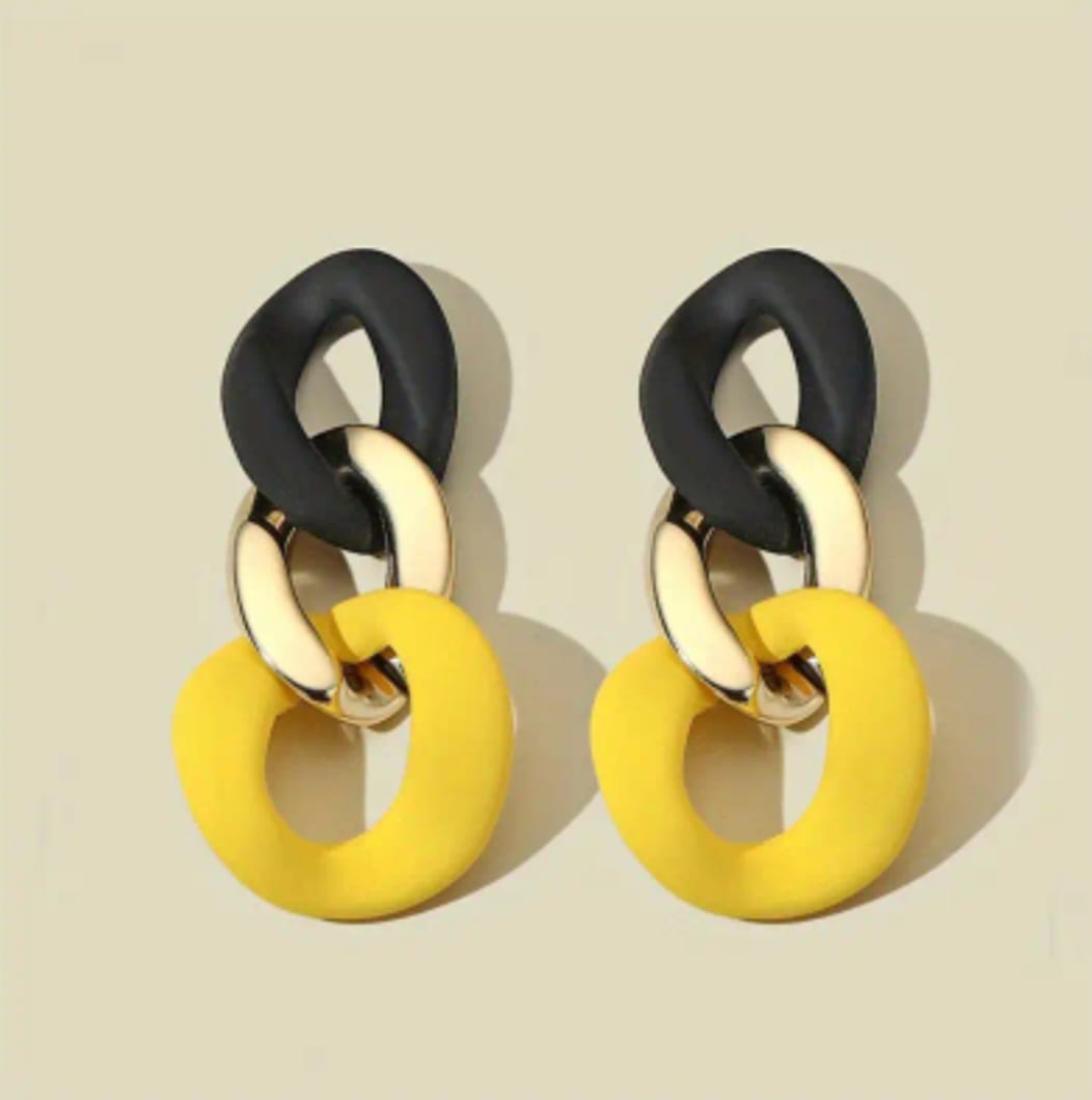 Chain design Yellow and white Dangle Earrings