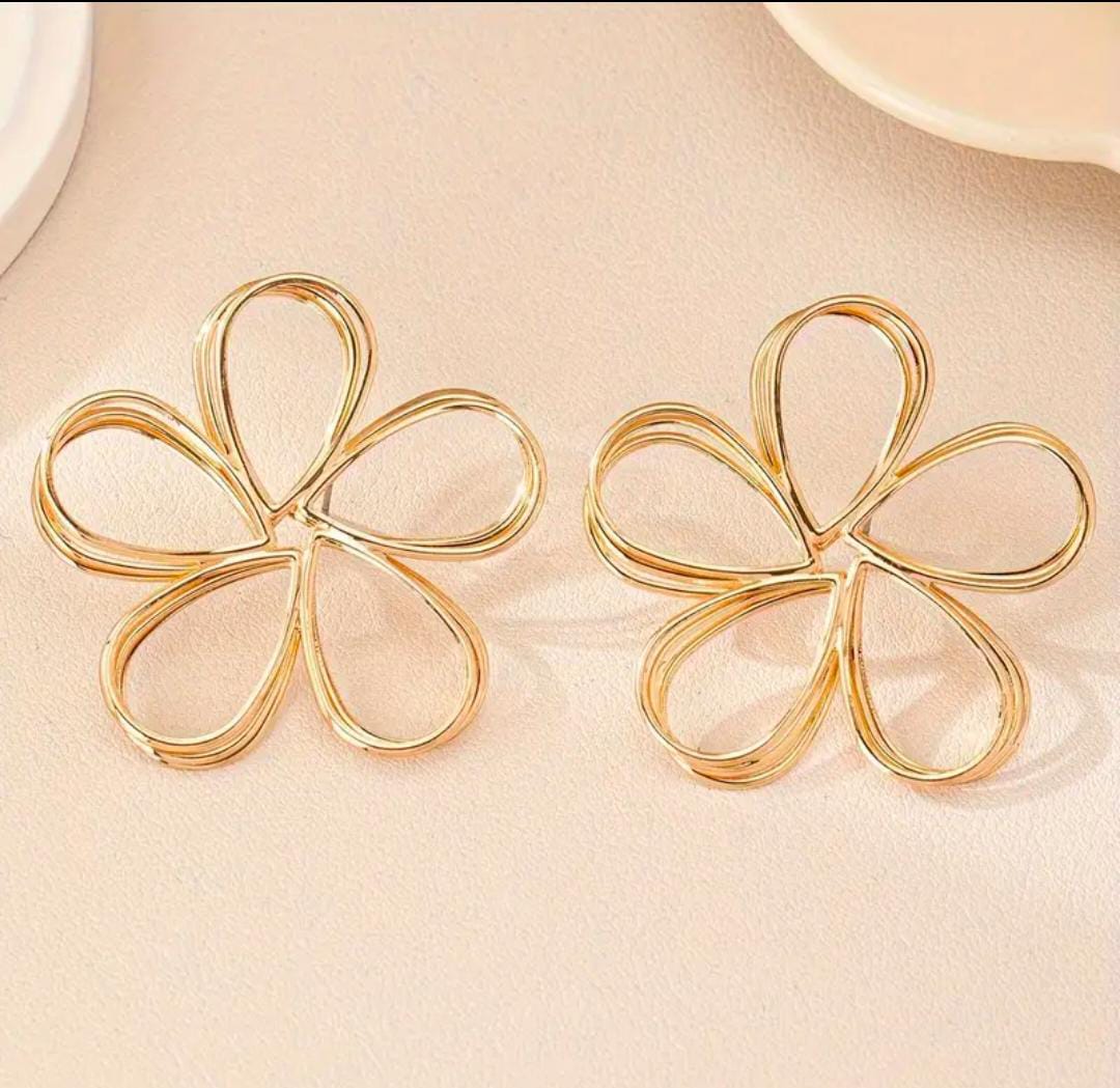 Five- Petal Hoop Stud Earrings For Women