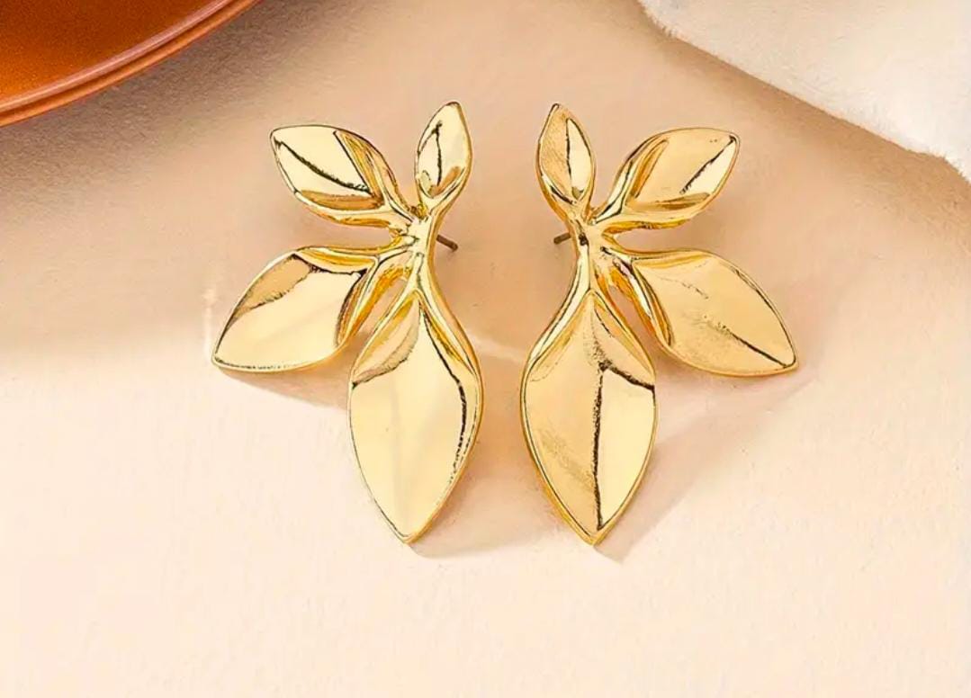 Flower Half-cut Design Golden Earrings